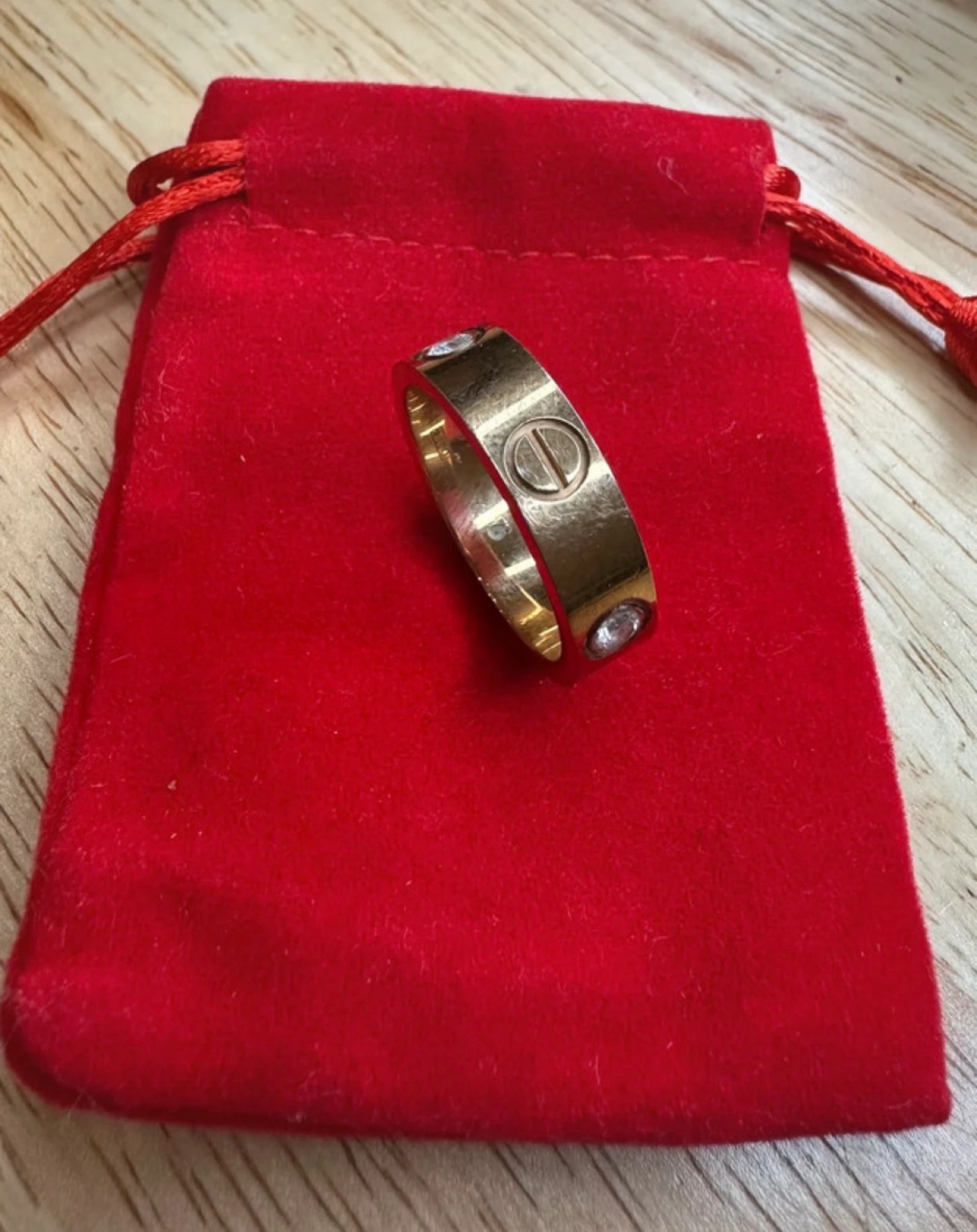 Bague dorée avec strass / Style minimaliste - Taille 57